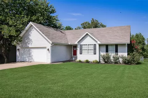 3352 W Fairfax St, Fayetteville, AR 72704