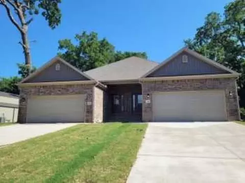 180 182 2nd St, Centerton, AR 72719