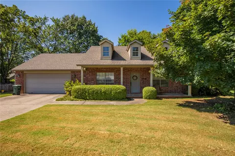 1578 Wellsley Pl, Fayetteville, AR 72703
