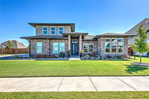 4313 S 86th Pl, Bentonville, AR 72712