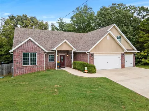 9 Witherby Dr, Bella Vista, AR 72714