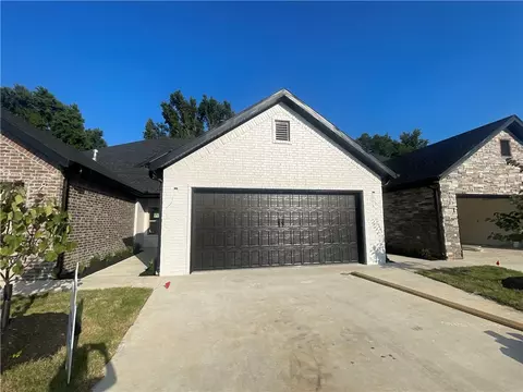 1613 S 17th Pl, Rogers, AR 72758