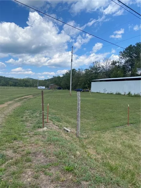 10534 Highway 16, Combs, AR 72721 photo 2