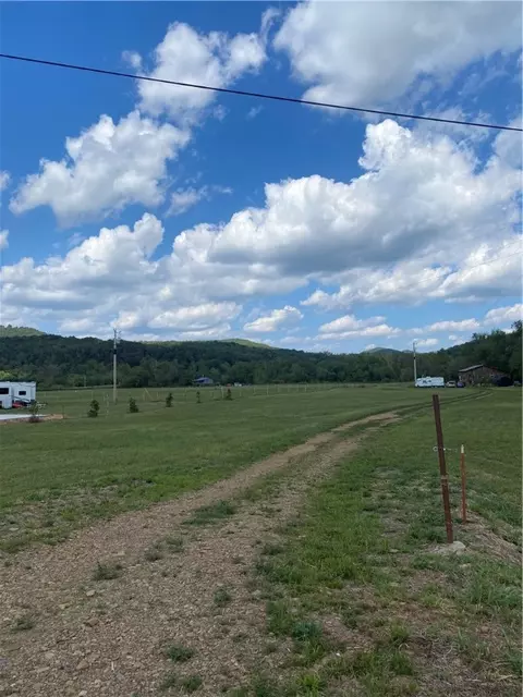 10534 Highway 16, Combs, AR 72721 photo 3