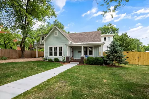 321 SE 3rd St, Bentonville, AR 72712