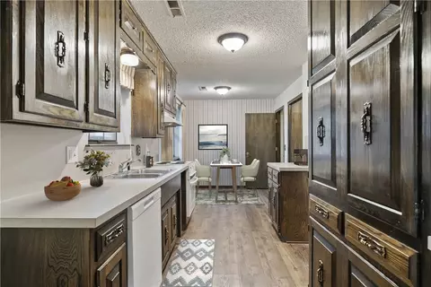 3101 N Mcdonald Ave, Springdale, AR 72762