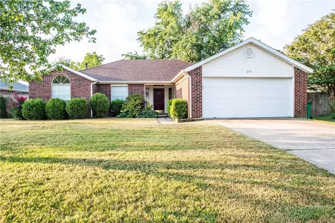 171 Robin Hood Ct, Springdale, AR 72764