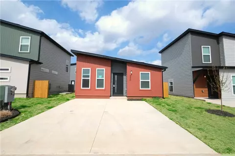 840 Illinois Ave, Bentonville, AR 72713