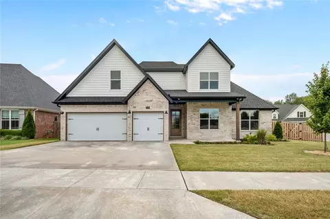 1000 Owen Ln, Bentonville, AR 72713