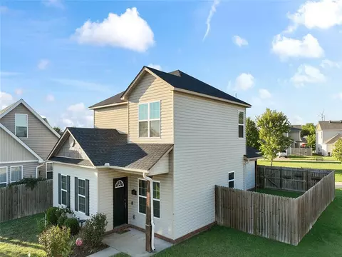 1195 S Lyndon Crossing Dr, Fayetteville, AR 72704