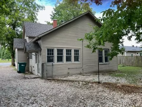 813 W Meadow Ave, Springdale, AR 72764