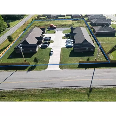 100 Crowder Ave, Gentry, AR 72734 photo 2