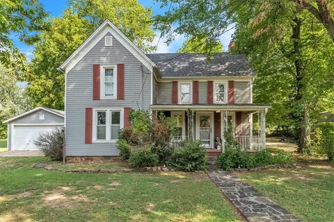 300 Bush St, Prairie Grove, AR 72753