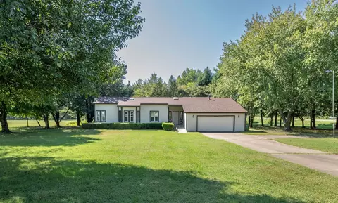 1353 Clear Crk, Springdale, AR 72764