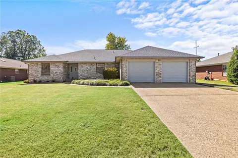 4105 Clark Ave, Springdale, AR 72762