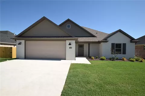 1010 Sugar Pine St, Tontitown, AR 72762