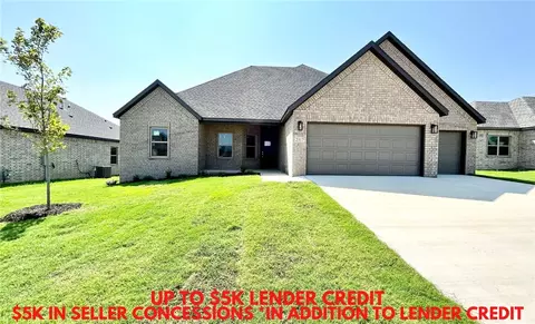 2317 Meyer St, Pea Ridge, AR 72751