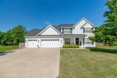 2247 N Covington Park Blvd, Fayetteville, AR 72703