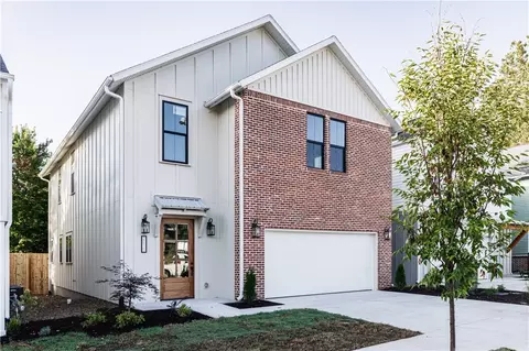 2613 N Gulley Grove Cir, Fayetteville, AR 72703