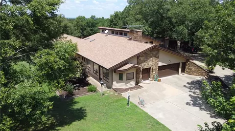 10301 Piney Rd, Rogers, AR 72756