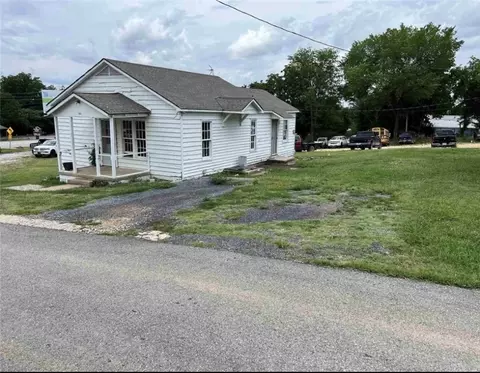 503 Campus St, Marshall, AR 72650