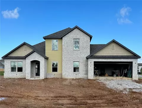 900 Rawlings Cir, Pea Ridge, AR 72751