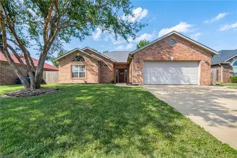 1808 Sequoia St, Bentonville, AR 72712