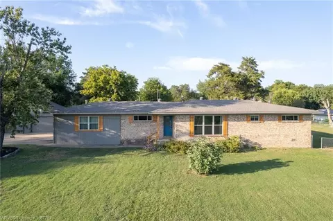 1032 Taylor Ln, Alma, AR 72921