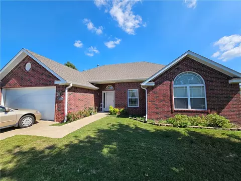 2118 Hidden Meadows St, Elkins, AR 72727