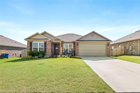 2305 Hickory Wood Ave, Lowell, AR 72745