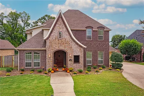 2319 S Matterhorn Blvd, Rogers, AR 72758