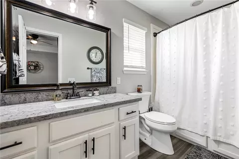 322 Wagon Trail Ave, Lowell, AR 72745 photo 9