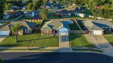 322 Wagon Trail Ave, Lowell, AR 72745 photo 23