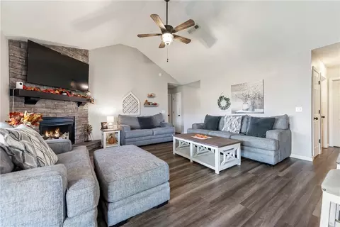 322 Wagon Trail Ave, Lowell, AR 72745 photo 15