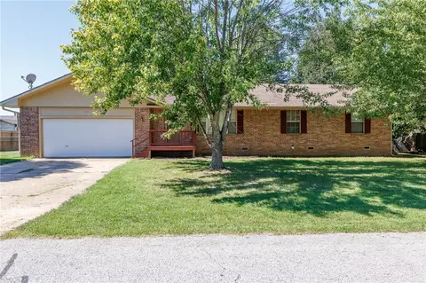 2011 Chapman Ln, Pea Ridge, AR 72751