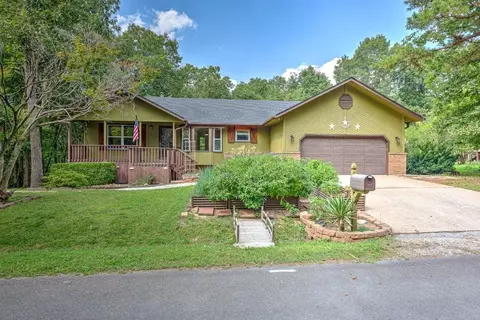 8 Andover Ln, Bella Vista, AR 72714