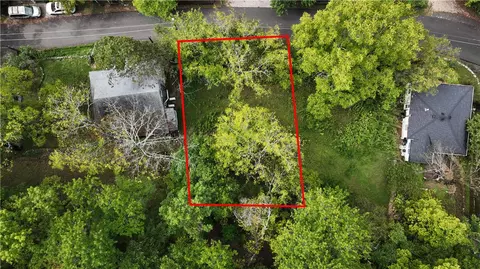 17 Hale St, Eureka Springs, AR 72632