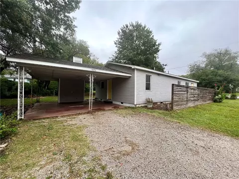 602 W 15th St, Fayetteville, AR 72701