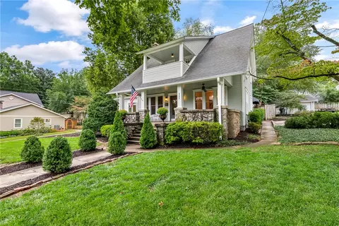 327 E Maple St, Fayetteville, AR 72701