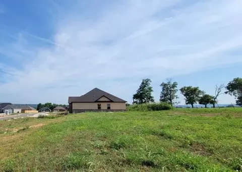 272 Nebo St, Prairie Grove, AR 72753