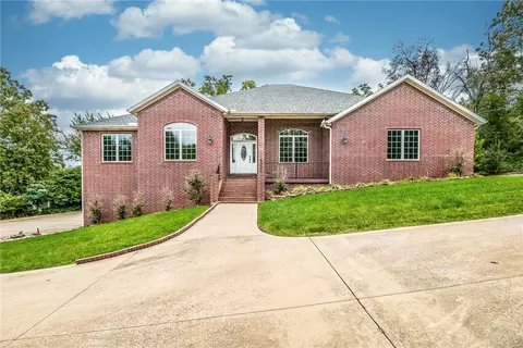 41 Rannoch Dr, Bella Vista, AR 72715
