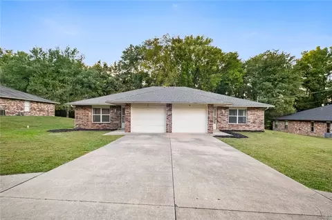 2107 Oakwood Ave #A & B, Bentonville, AR 72712