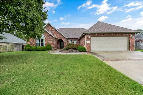 3224 E Waterstone Dr, Fayetteville, AR 72764