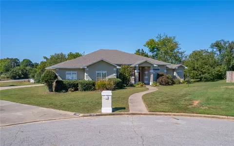 1440 Lakeview Estates Dr, Alma, AR 72921