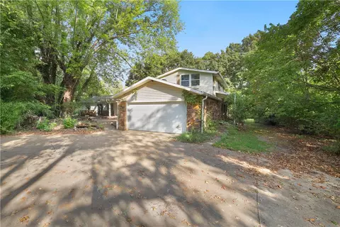 15105 Greenburrow Rd, Fayetteville, AR 72704