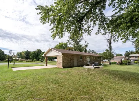 700 W Eureka St, Gentry, AR 72734 photo 23