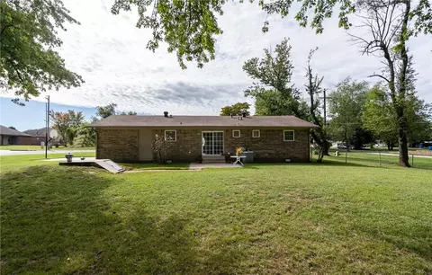 700 W Eureka St, Gentry, AR 72734 photo 22