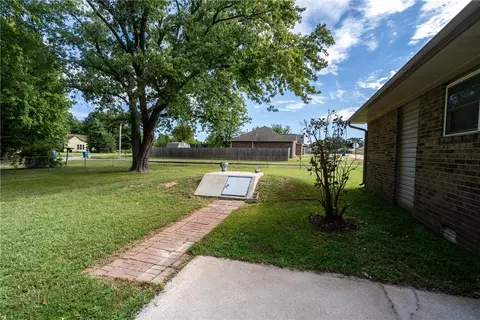 700 W Eureka St, Gentry, AR 72734 photo 25