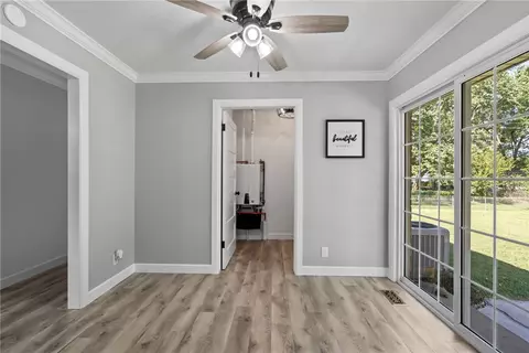 700 W Eureka St, Gentry, AR 72734 photo 8
