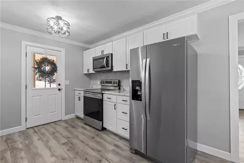 700 W Eureka St, Gentry, AR 72734 photo 6